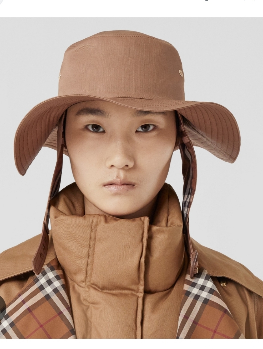 Burberry Reversible Cotton Gabardine Hat in Camel/Tan New Whit Tag